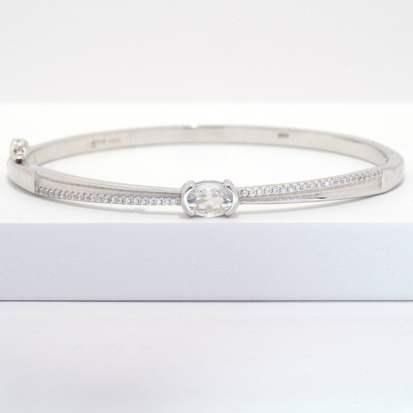 Center Diamond Bracelet