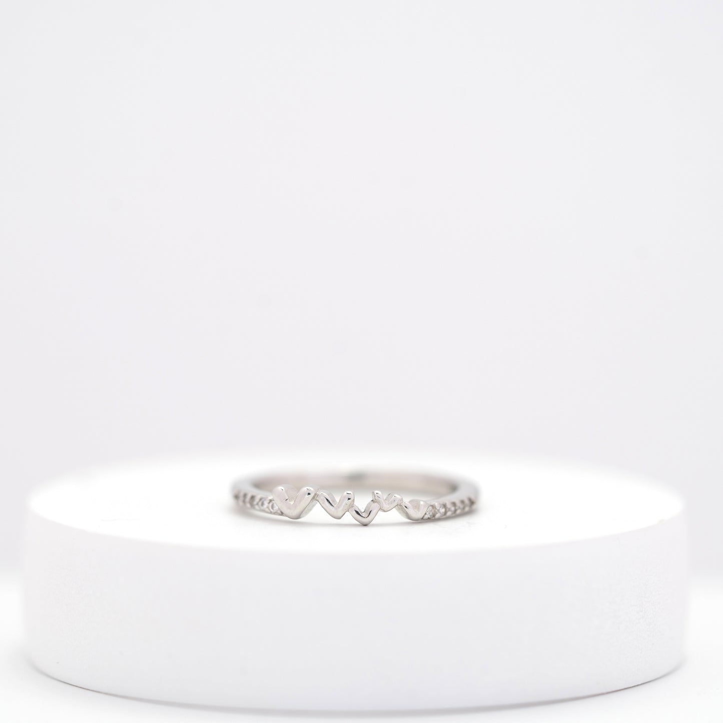 Petite Hearts Ring