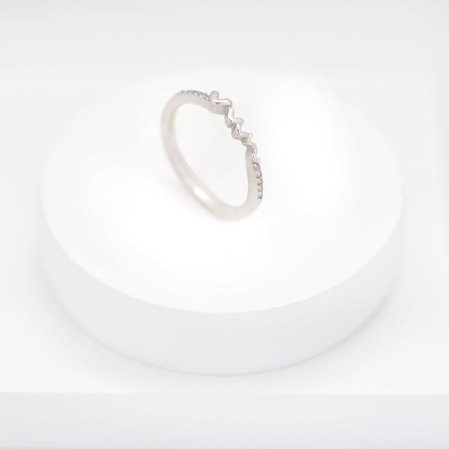 Petite Hearts Ring