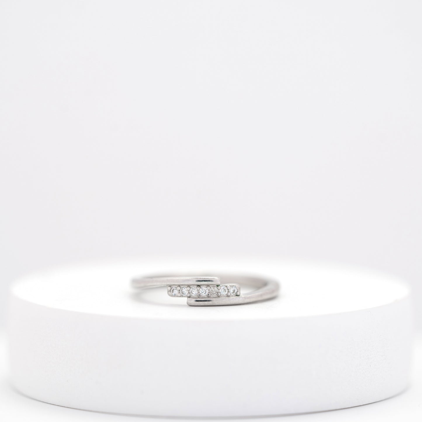 Minimal Line Ring