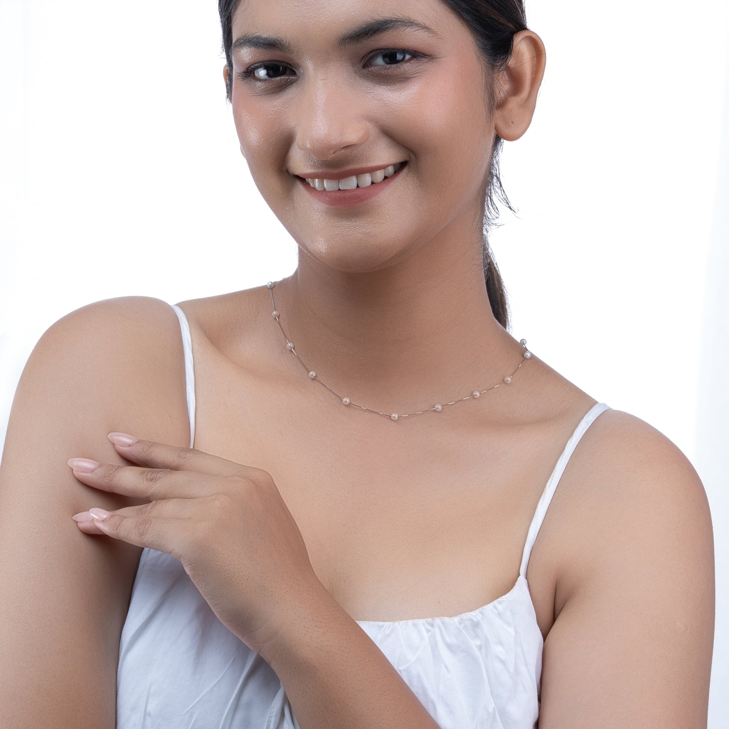 Solo Pearl Necklace