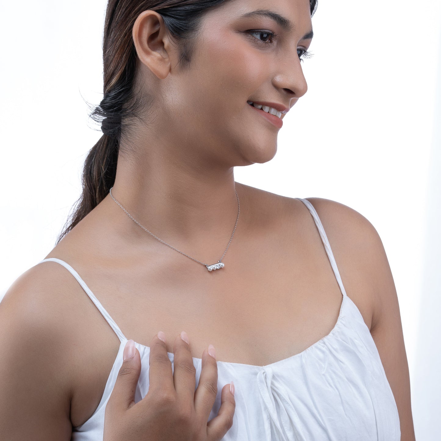 Pearl Line Necklace