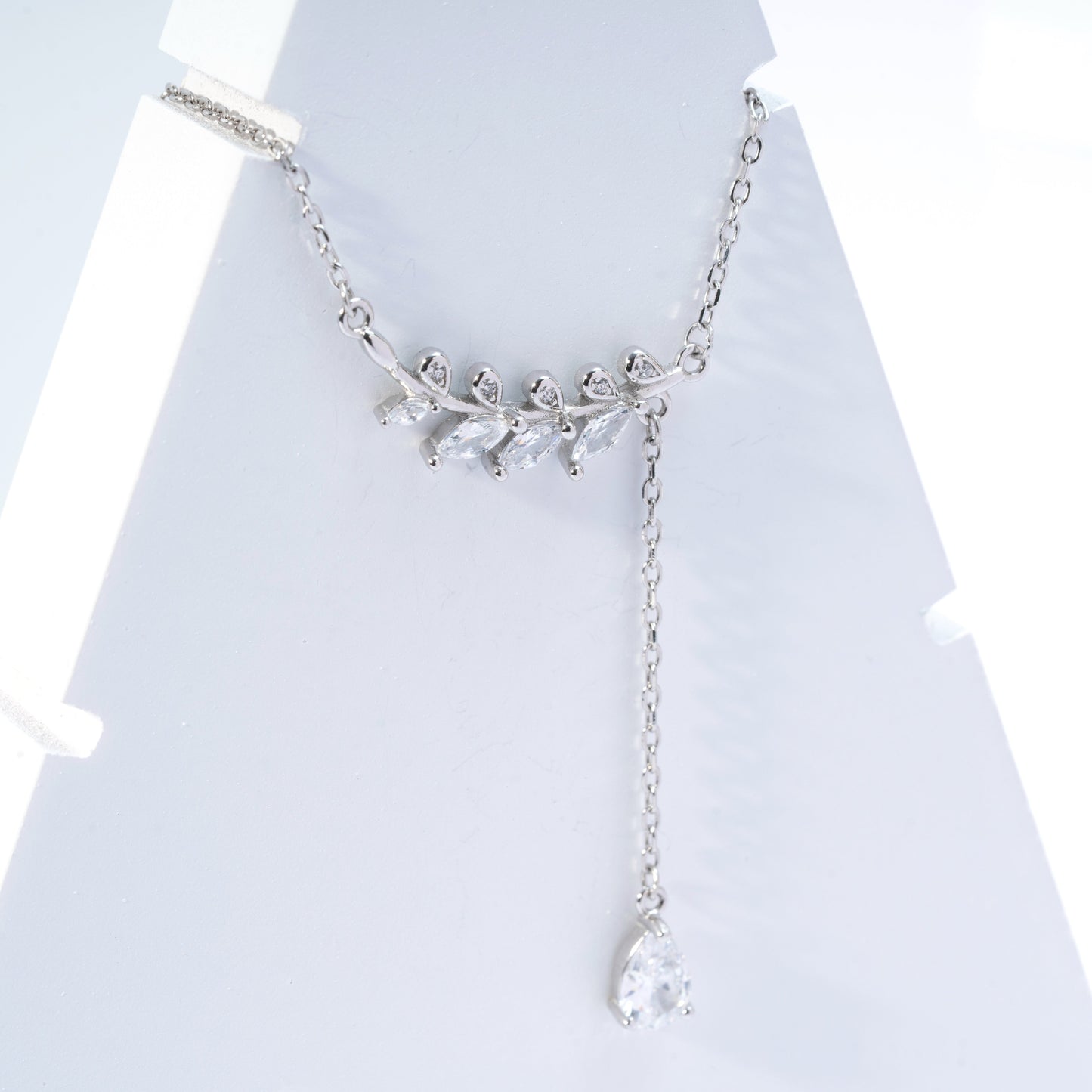 Dewdrop Leaf Necklace