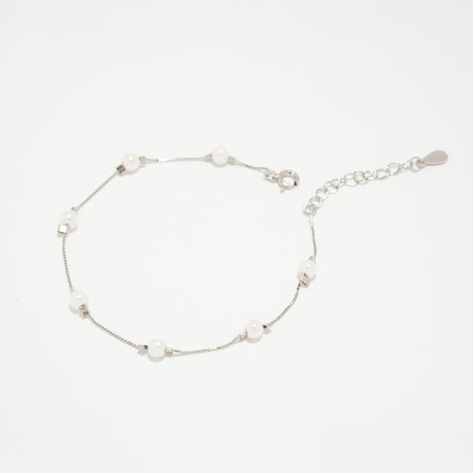 Solo Pearl Bracelet