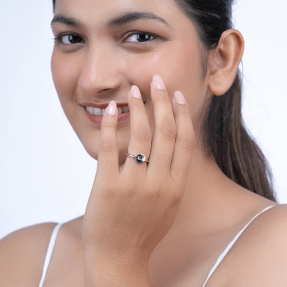 Noir Circle Ring