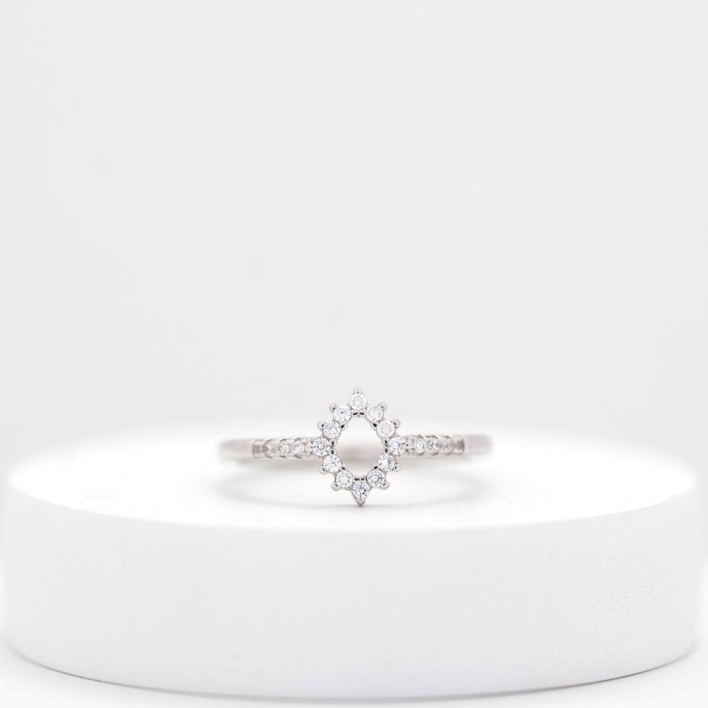 Hollow Sparkle Ring